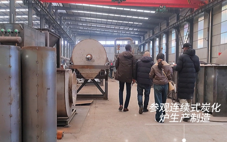 跨越万里寻合作,非洲客户赴巩义蜜桃视频污在线观看考察连续式蜜桃AV网址在线观看
